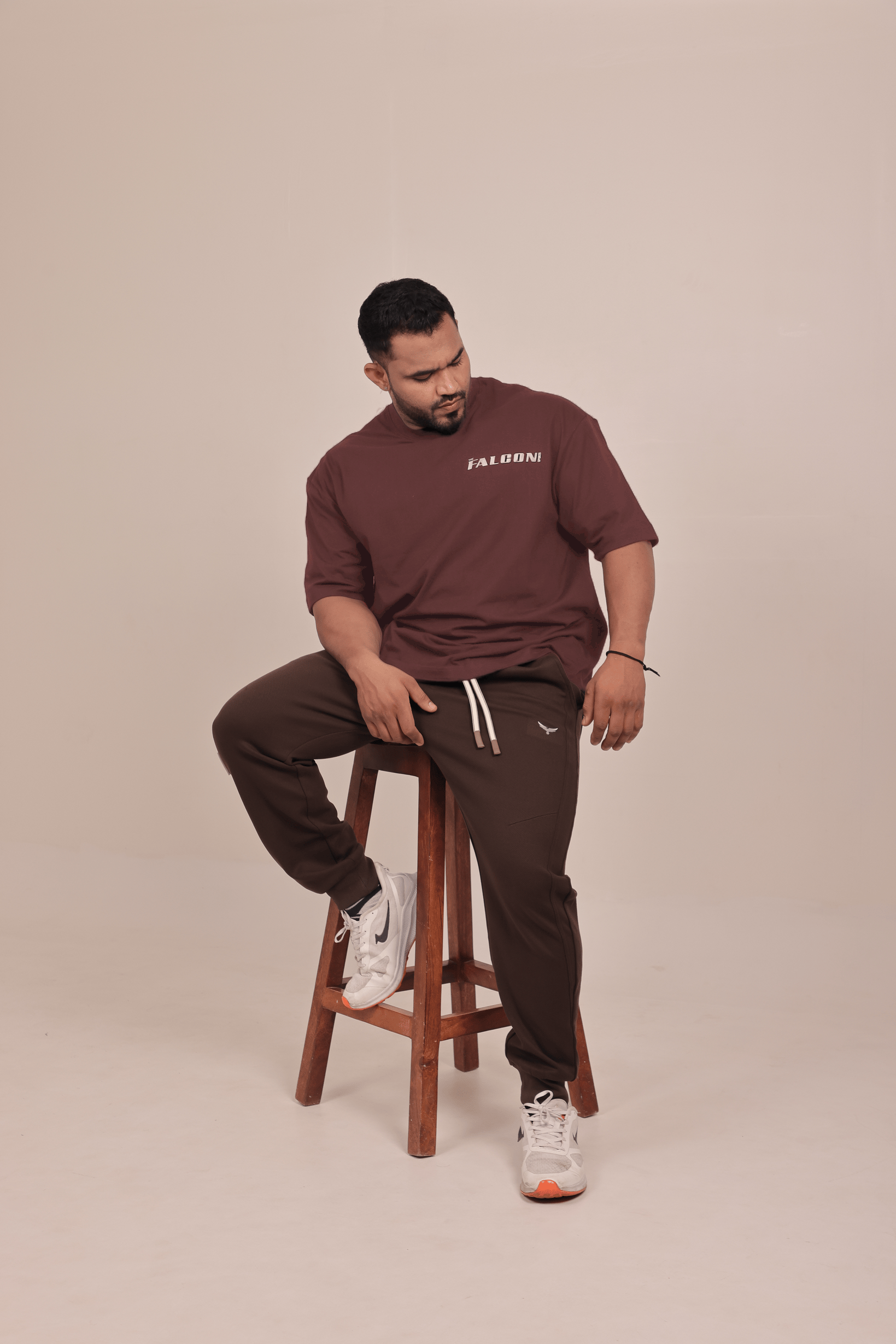 Falcon Men’s Oversize T-Shirt – Dark Brown