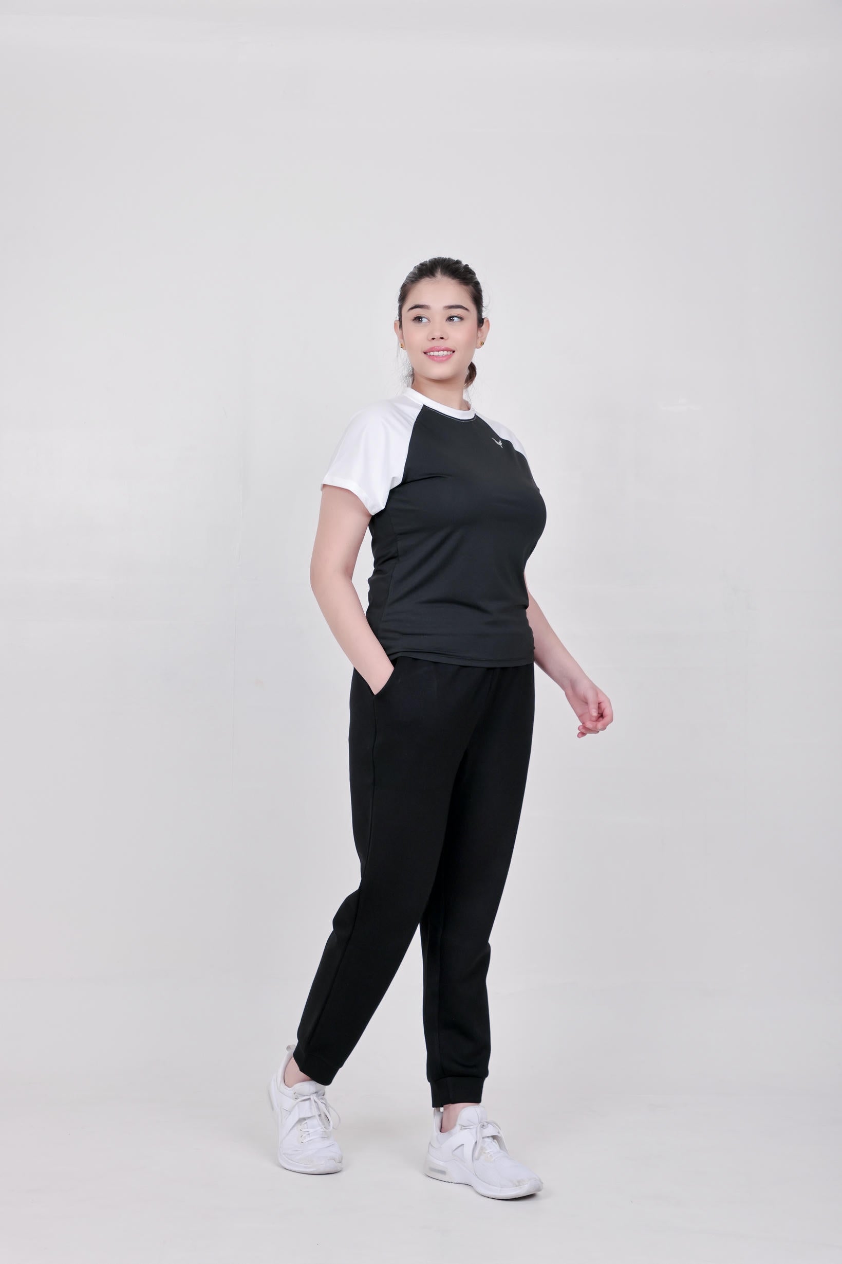 Combining Colour T-Shirt – Black & White