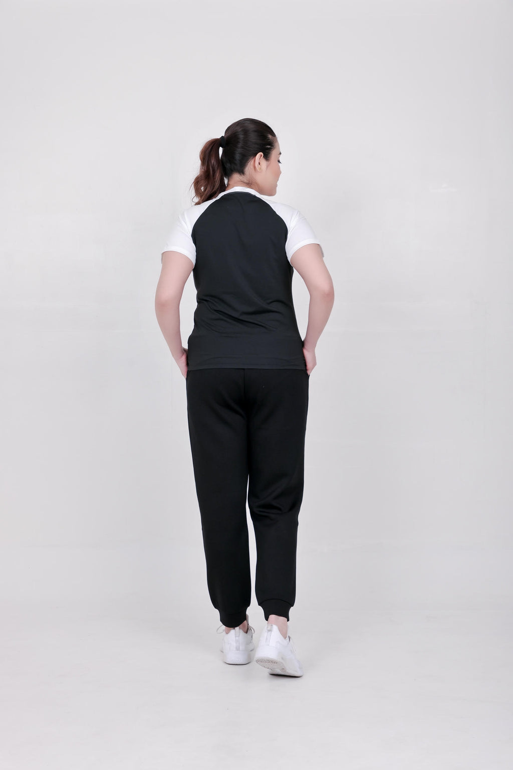 Combining Colour T-Shirt – Black & White