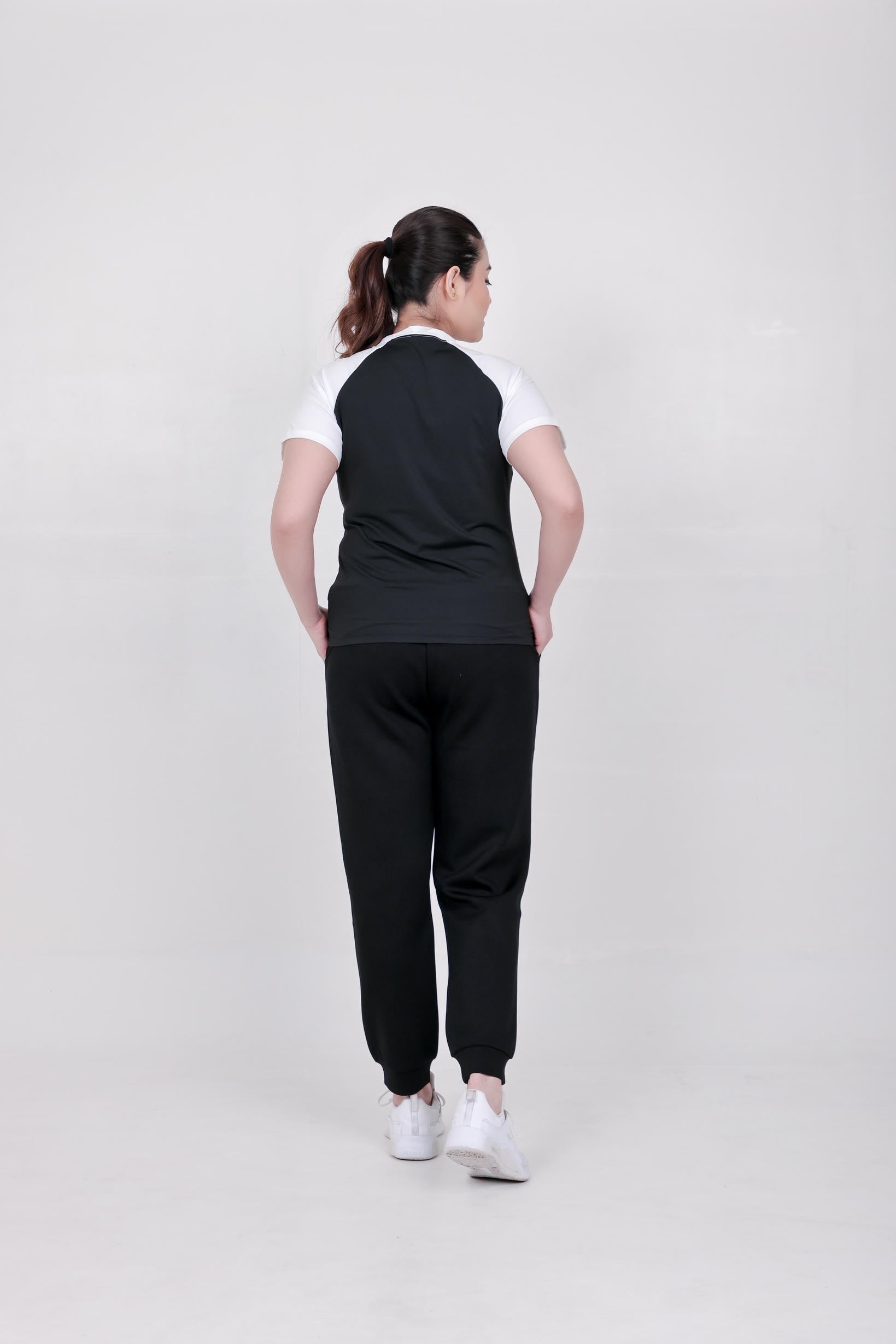 Combining Colour T-Shirt – Black & White