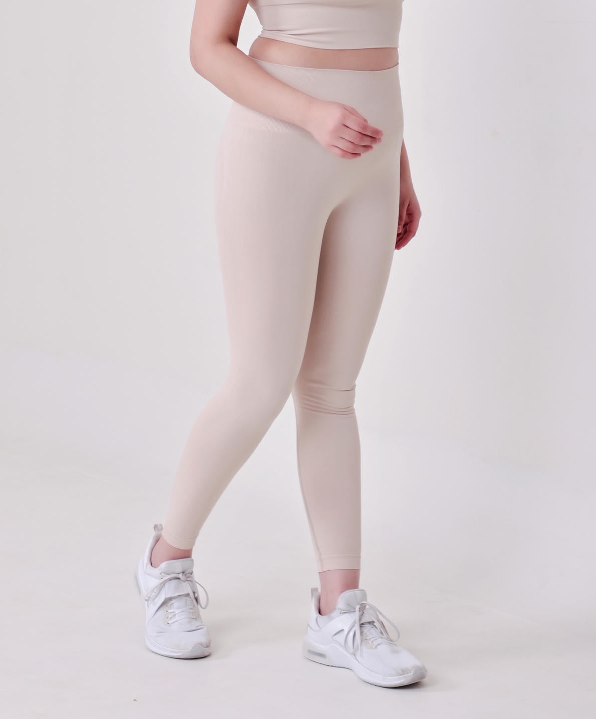 Women's Seamless Nylon Yoga Co-ord Set – Light Peach