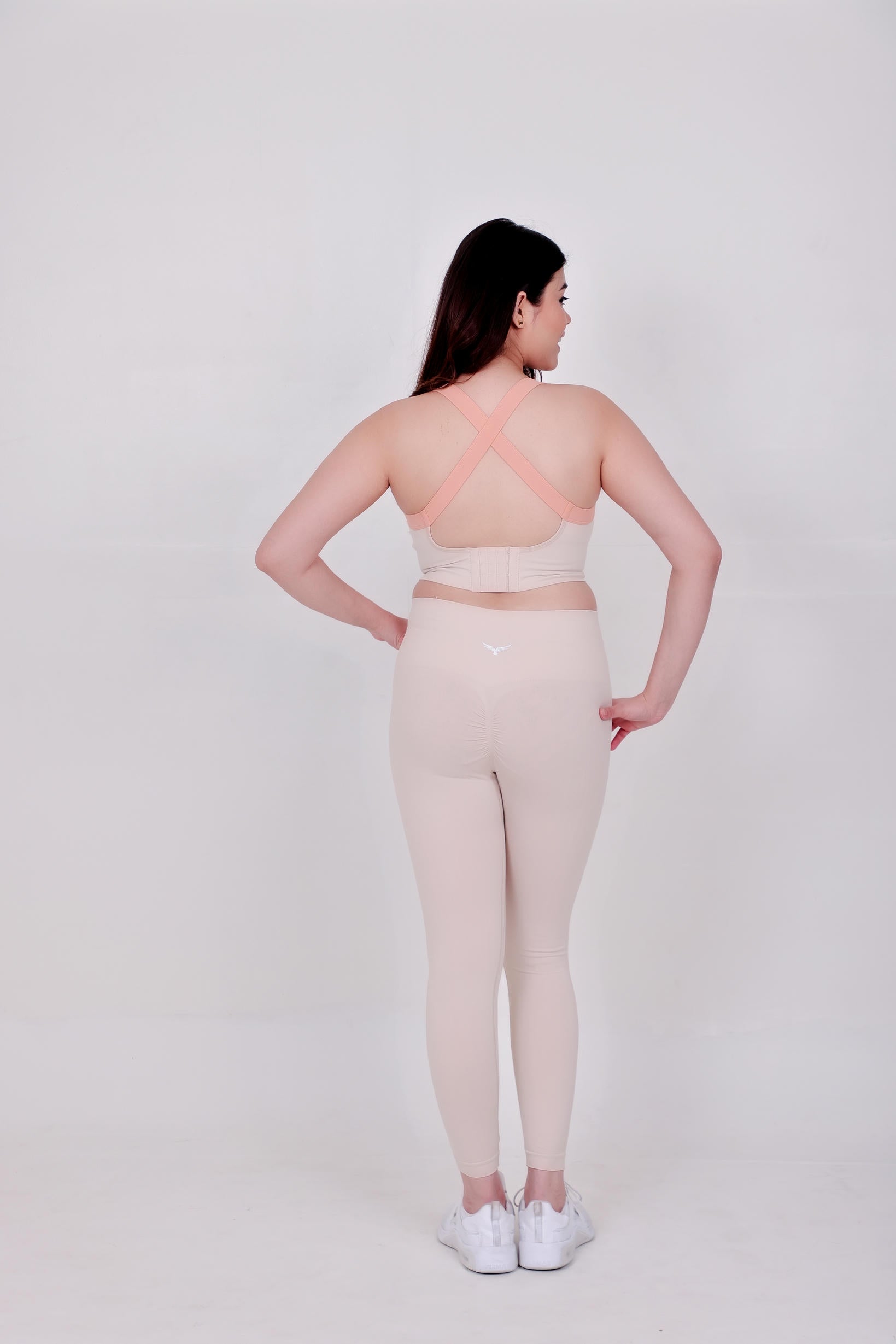 Women's Seamless Nylon Yoga Co-ord Set – Light Peach