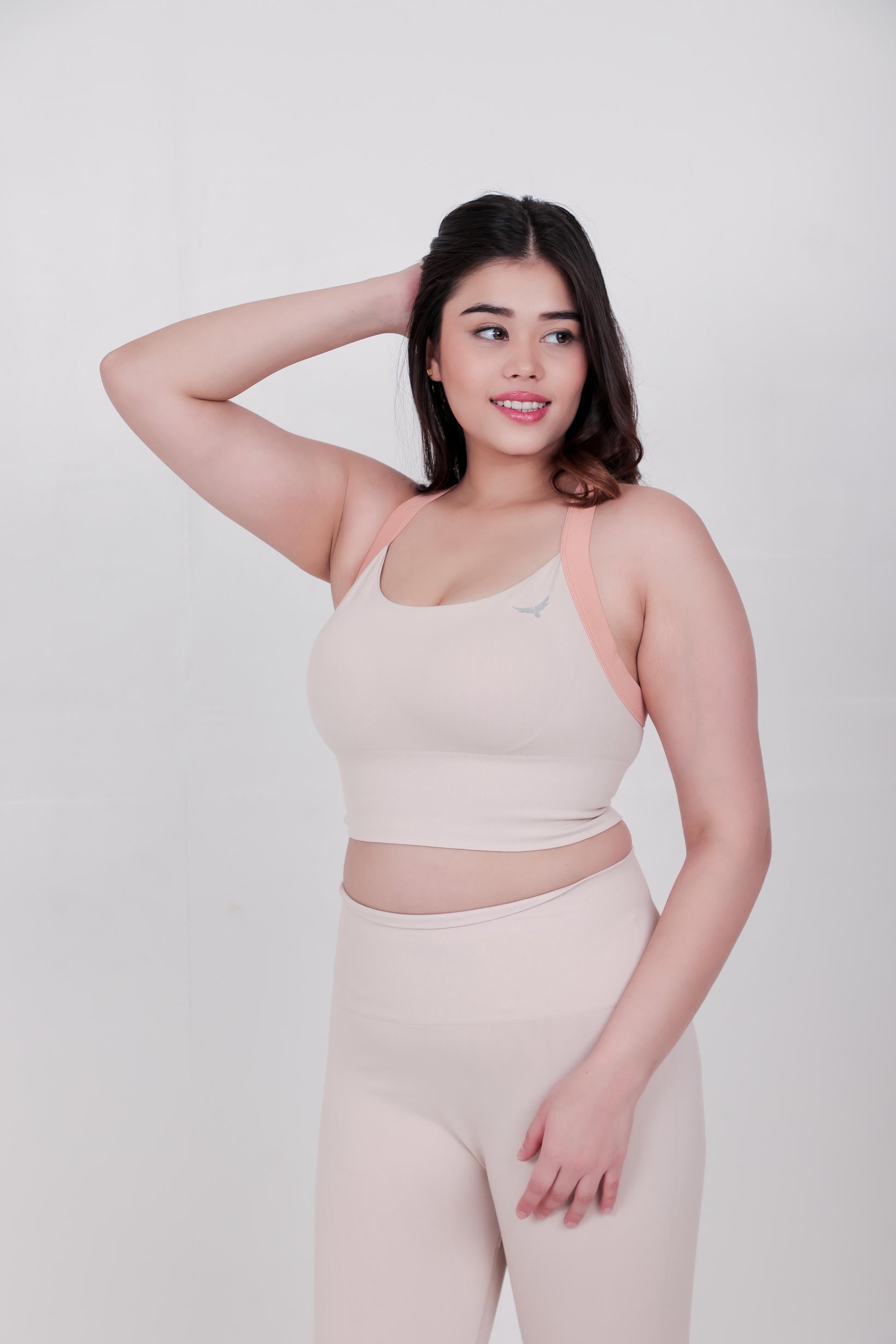 WOMEN'S SEAMLESS NYLON YOGA BRA - LIGHT PEACH