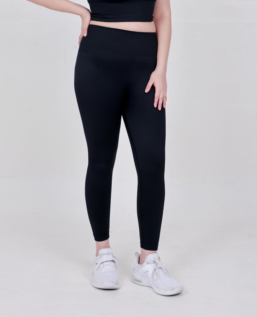 Women's Seamless Nylon Yoga Legging – Black