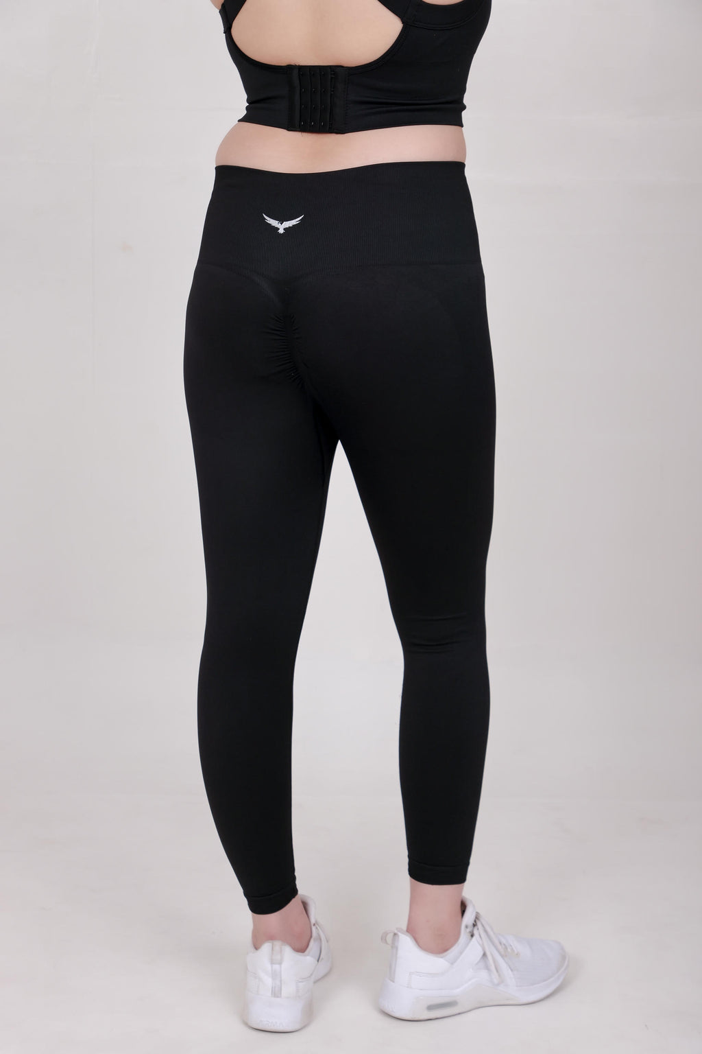 Women's Seamless Nylon Yoga Legging – Black