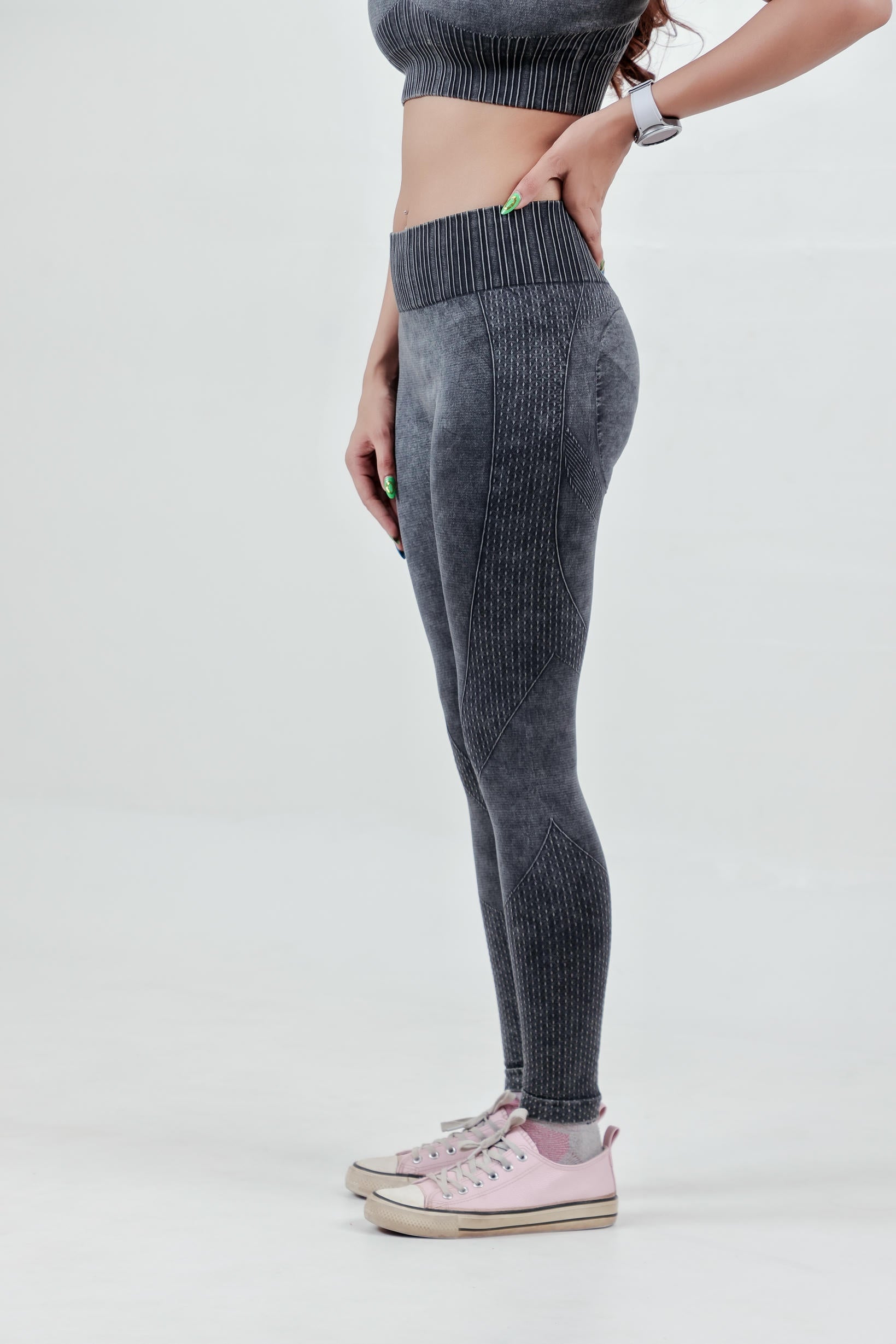 Women’s Seamless Active Nylon Bra & Legging – Charcoal Grey