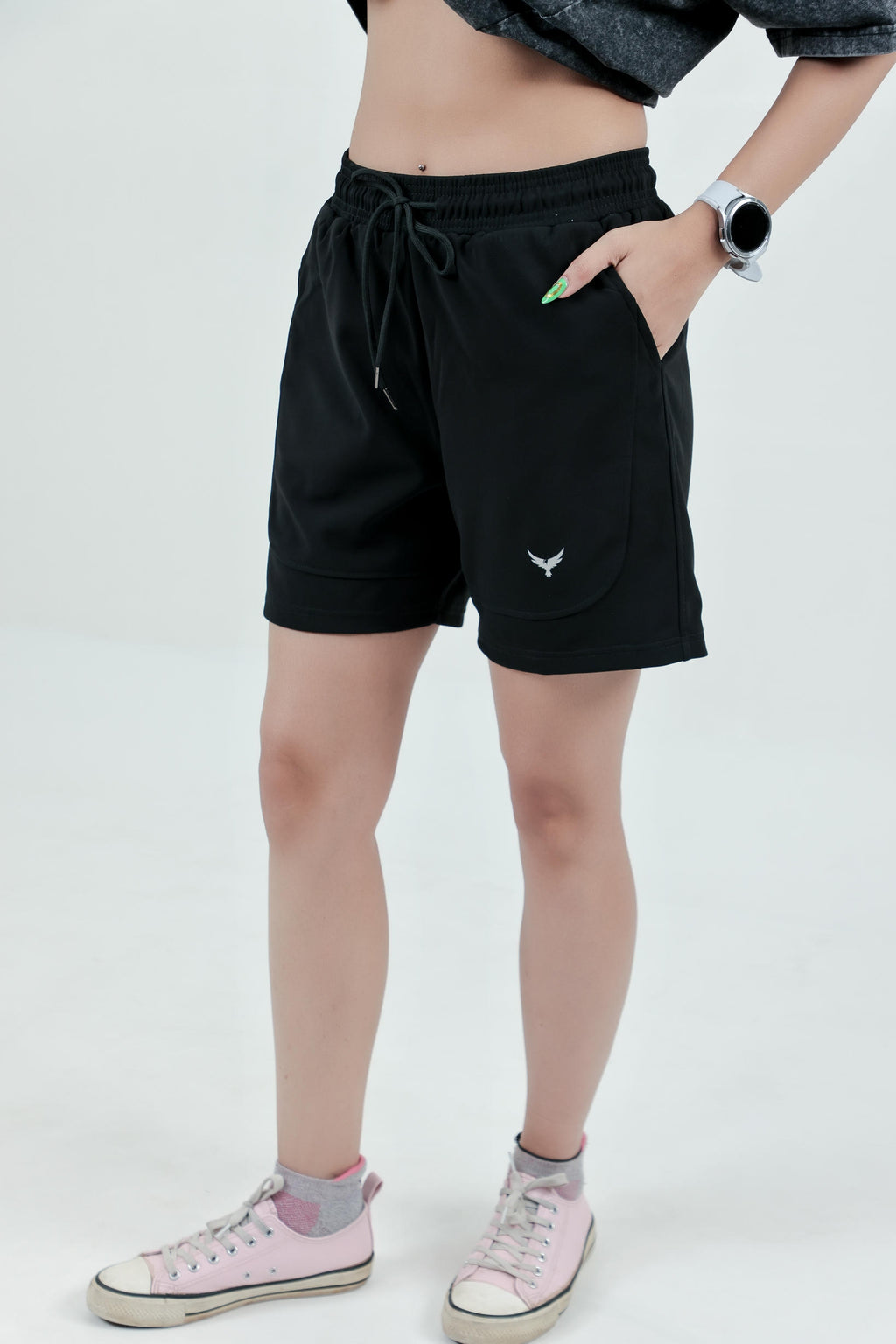 WOMEN'S REGULAR FIT SHORTS – BLACK