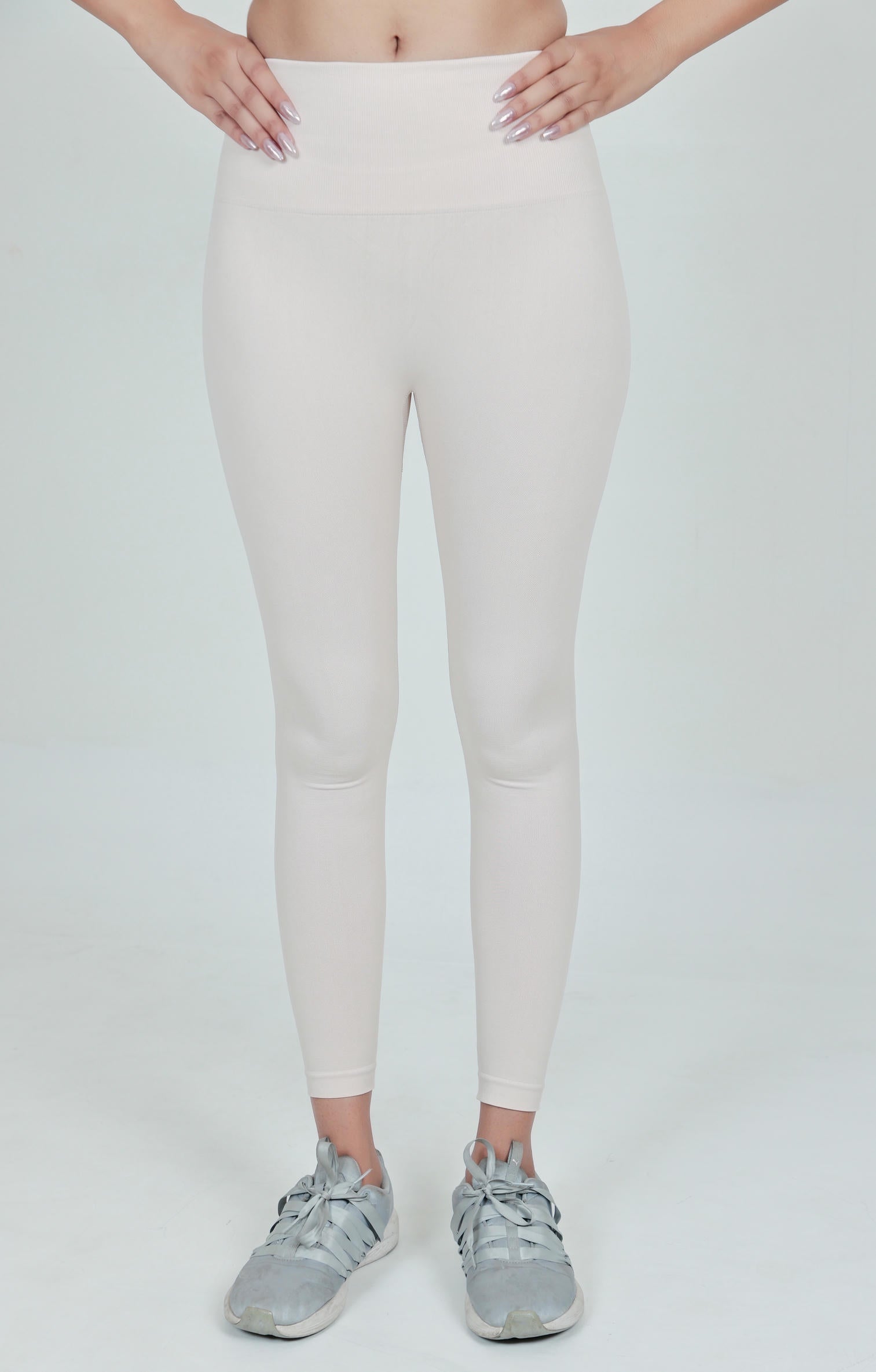 Women's Seamless Nylon Yoga Co-ord Set – Light Peach