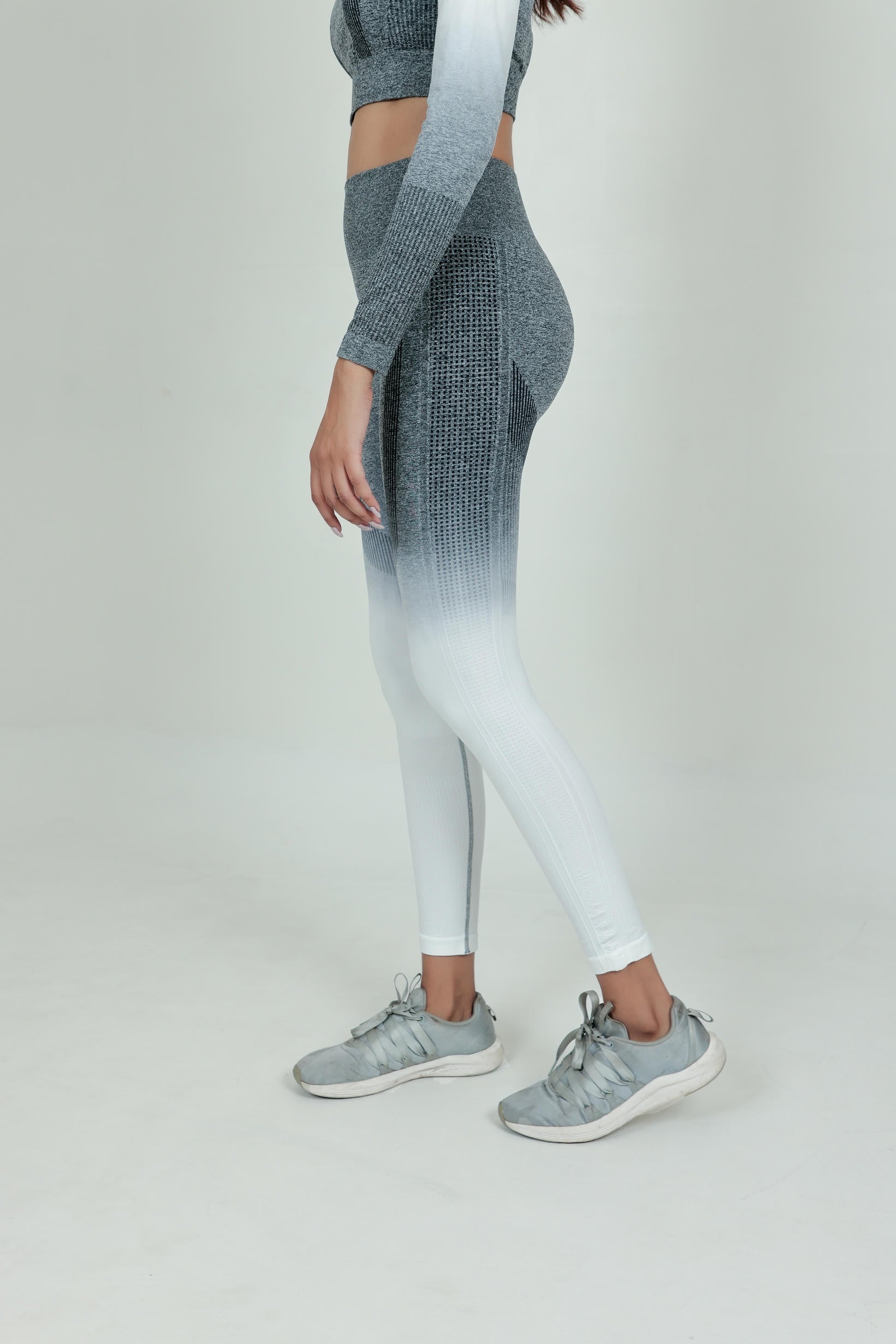 Gradient Seamless Nylon Legging – Grey White