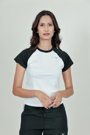 Combining Colour T-Shirt – White & Black