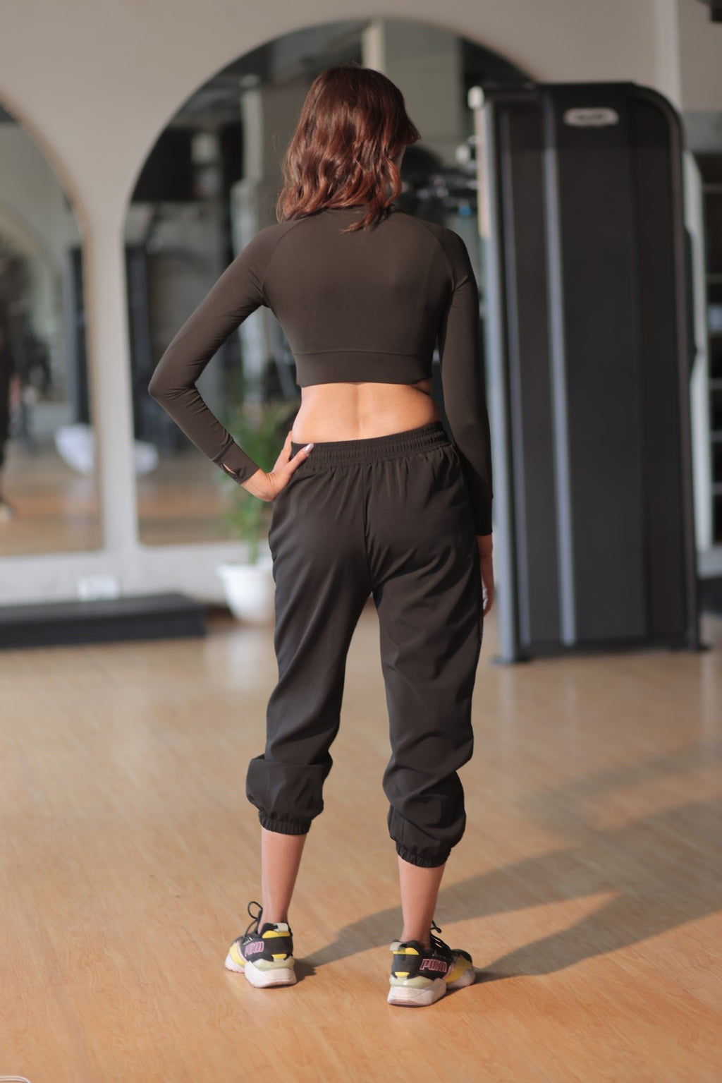 Falcon Full Sleeve Crop Top – Black