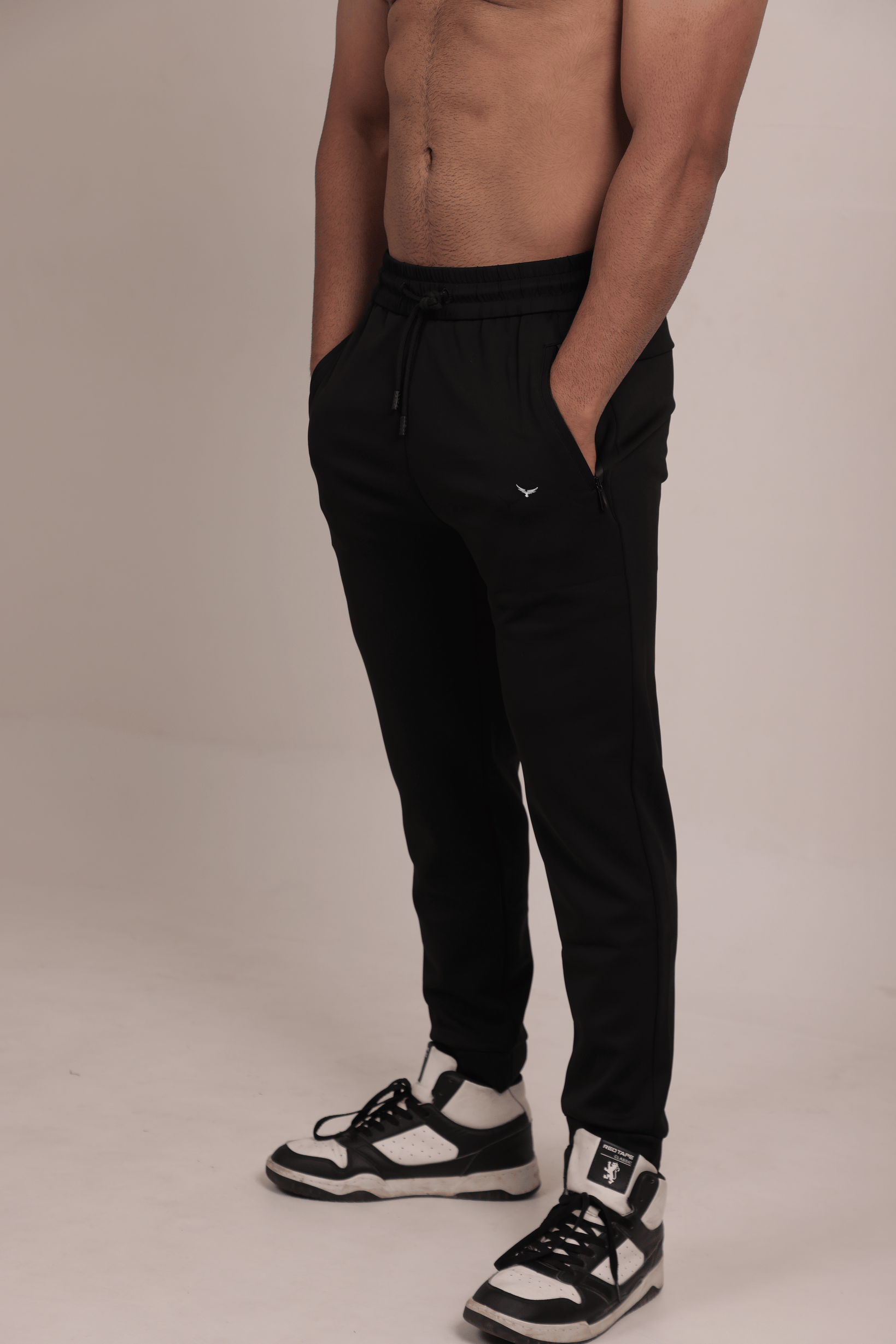 Men’s Slim Fit Breathable Sports Joggers – Black
