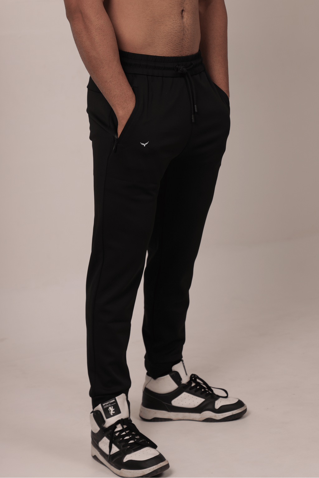 Men’s Slim Fit Breathable Sports Joggers – Black