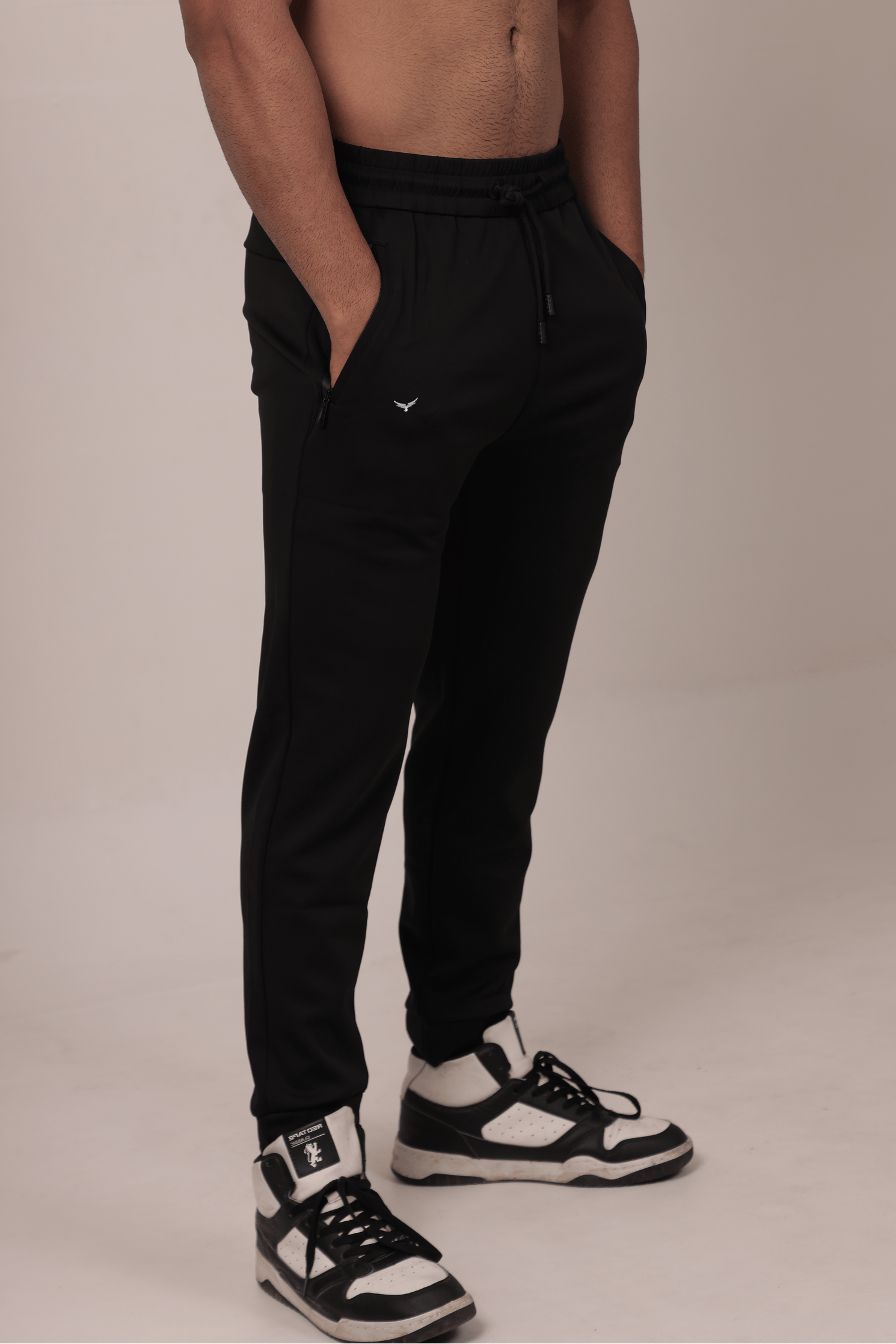 Men’s Slim Fit Breathable Sports Joggers – Black
