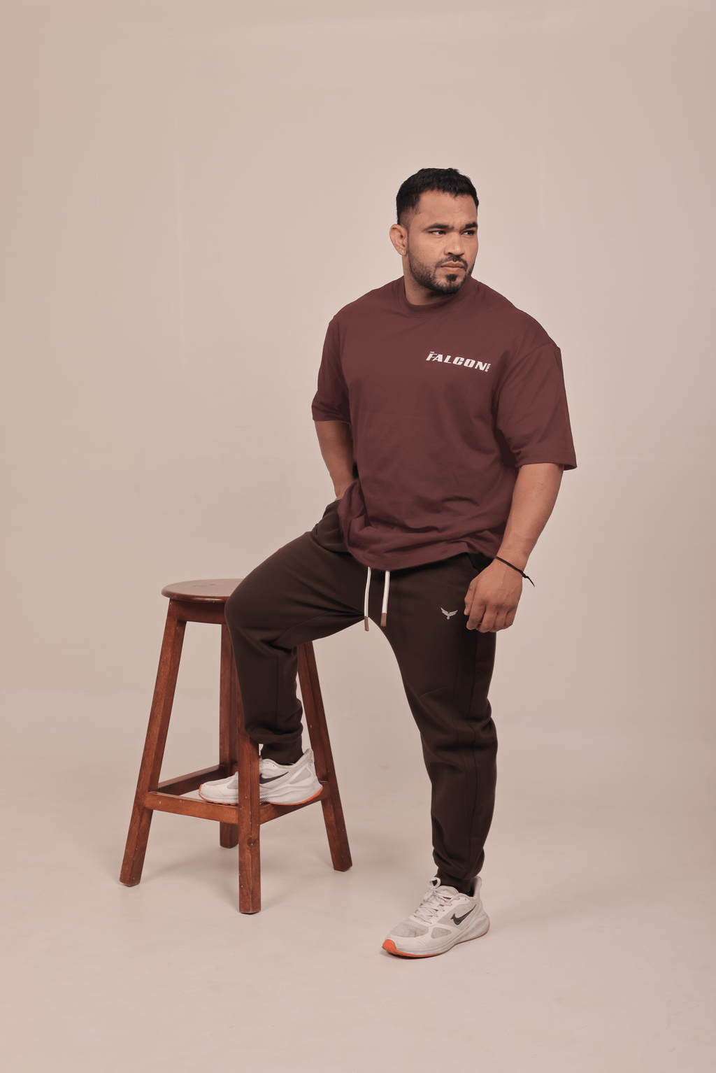 Falcon Men’s Oversize T-Shirt – Dark Brown