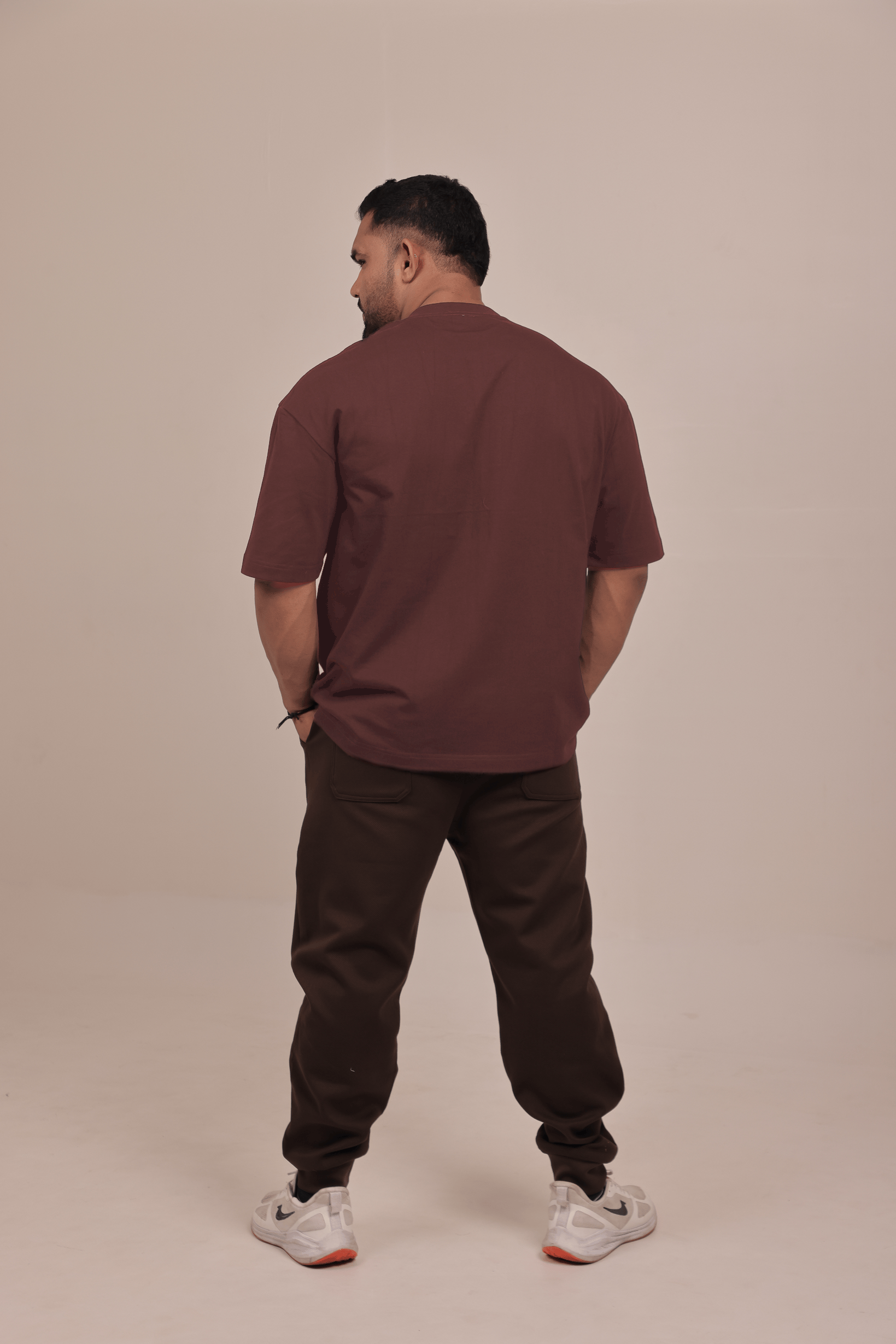 Falcon Men’s Oversize T-Shirt – Dark Brown