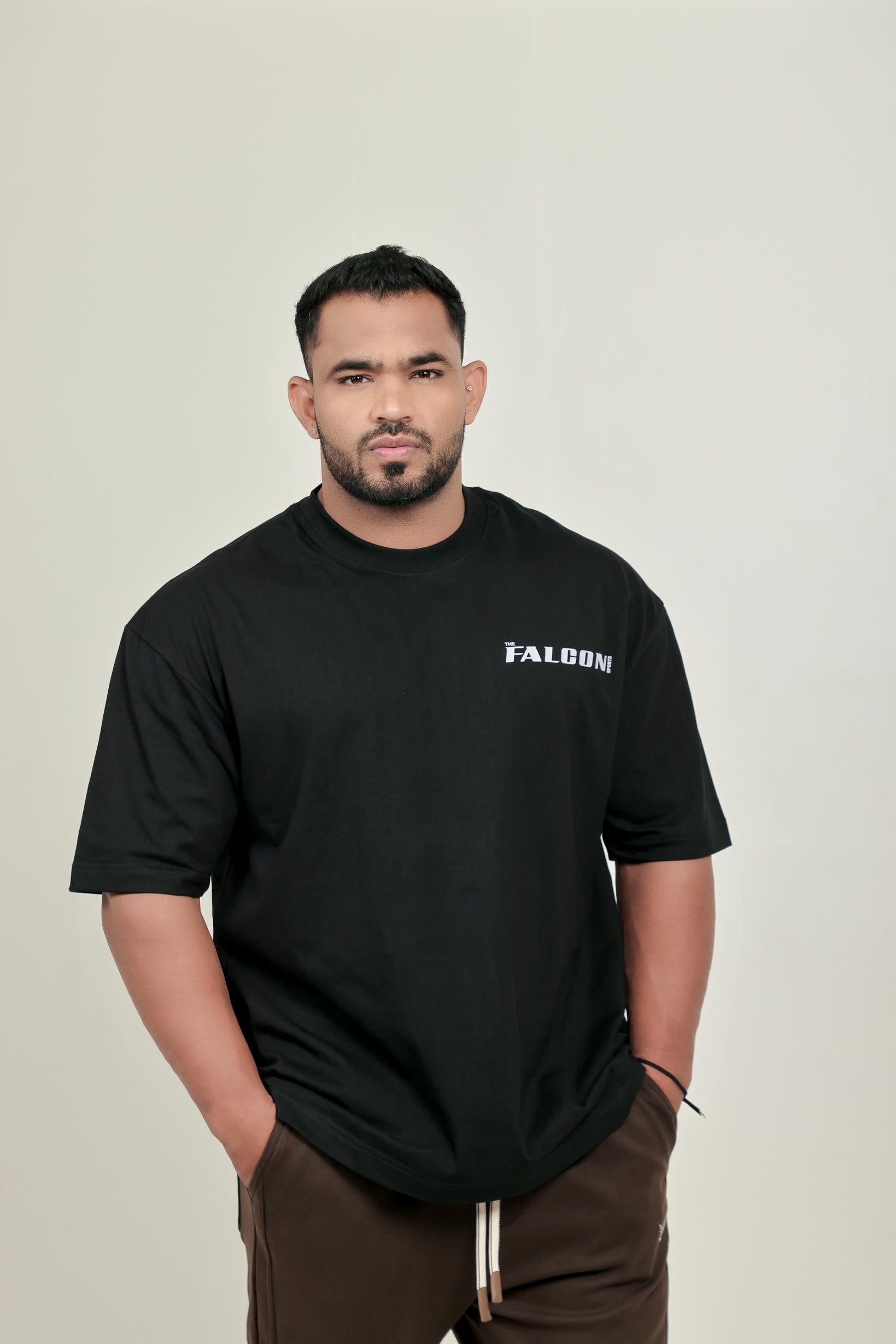 Falcon Men’s Oversize T-Shirt – Black