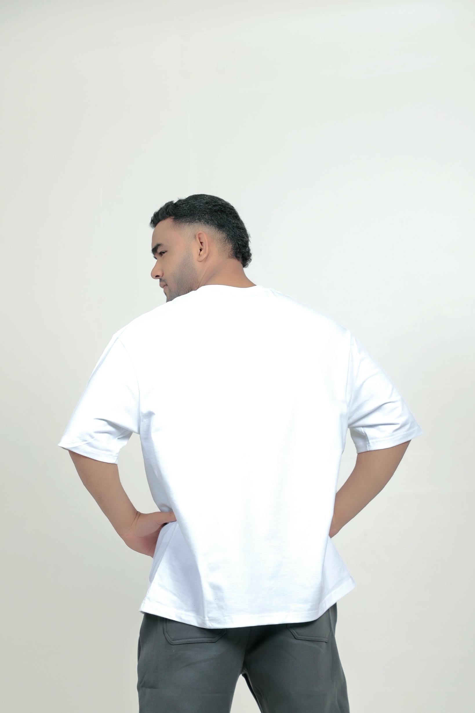 Falcon Men's Oversize T-Shirt – White