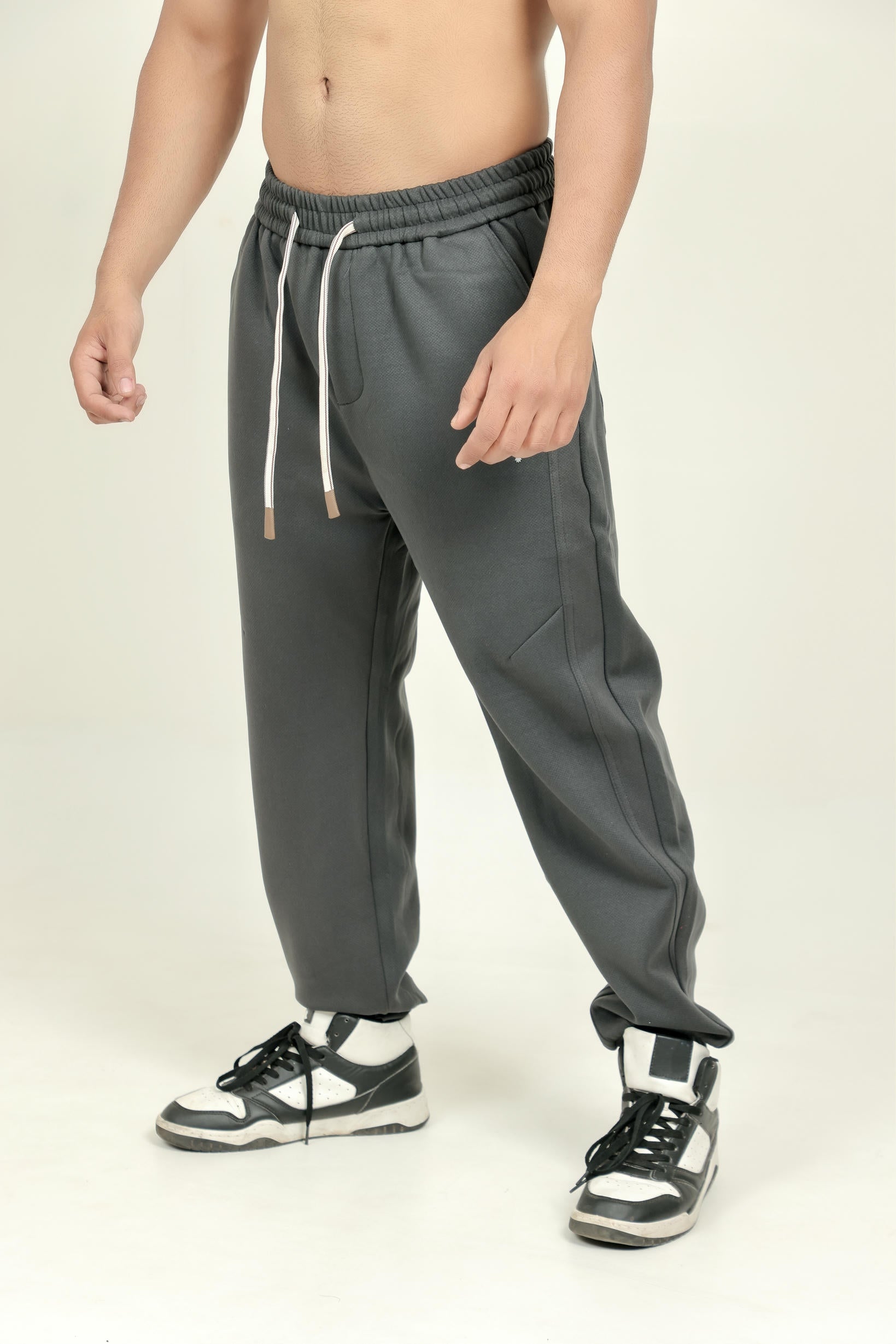 Men’s Honeycomb Jogger – Dark Grey (100% Polyester)