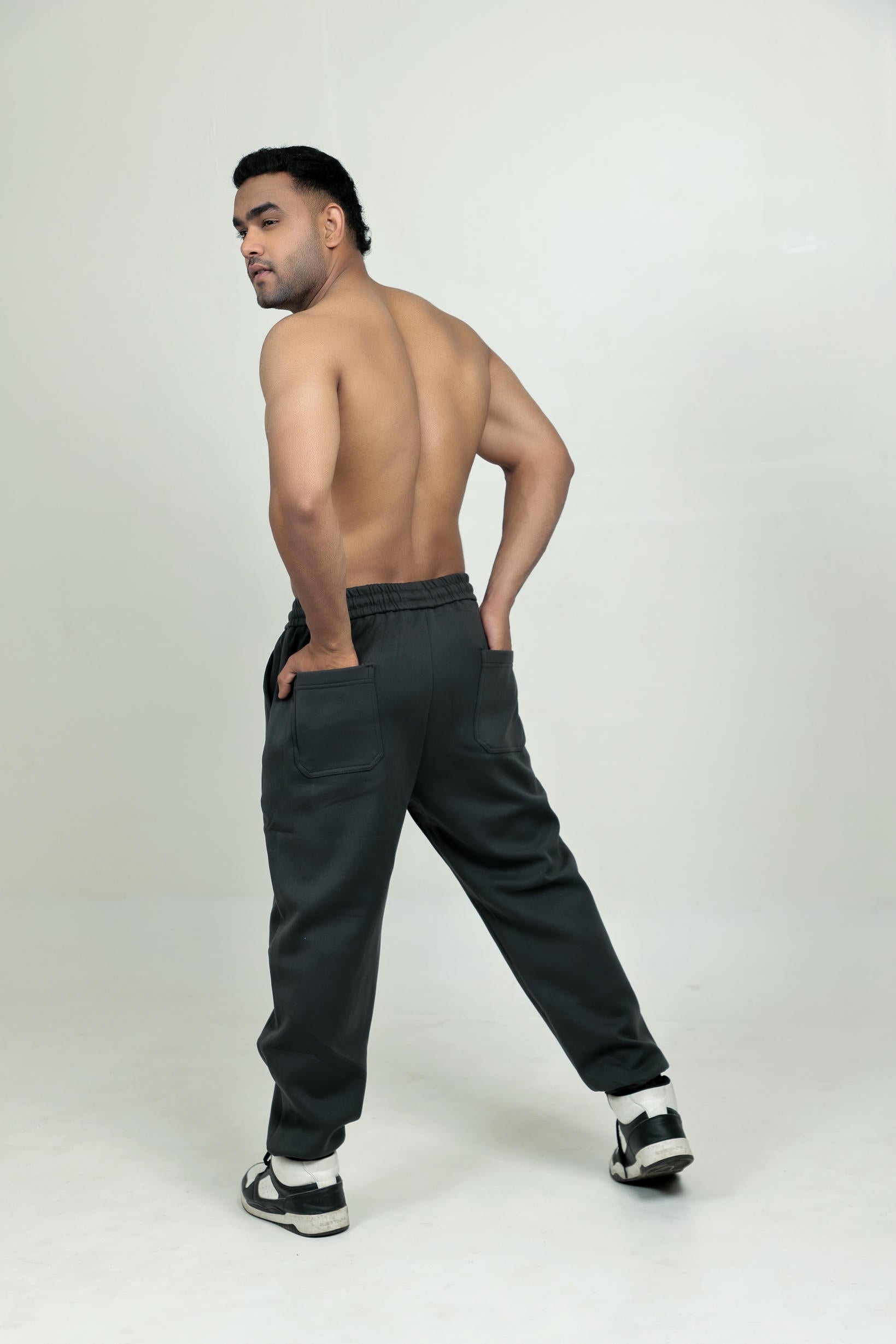 Men’s Honeycomb Jogger – Dark Grey (100% Polyester)