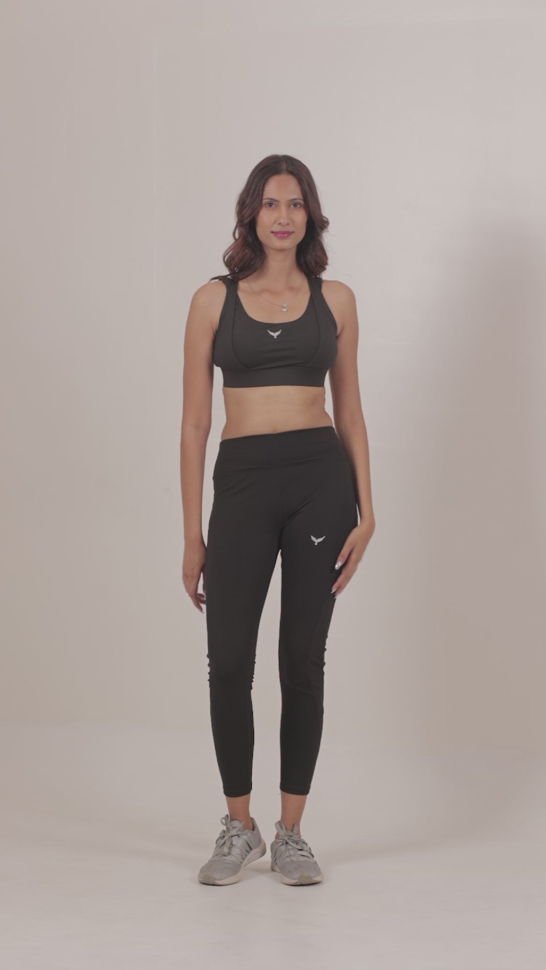 Cross Back Strappy Sports Bra – Black