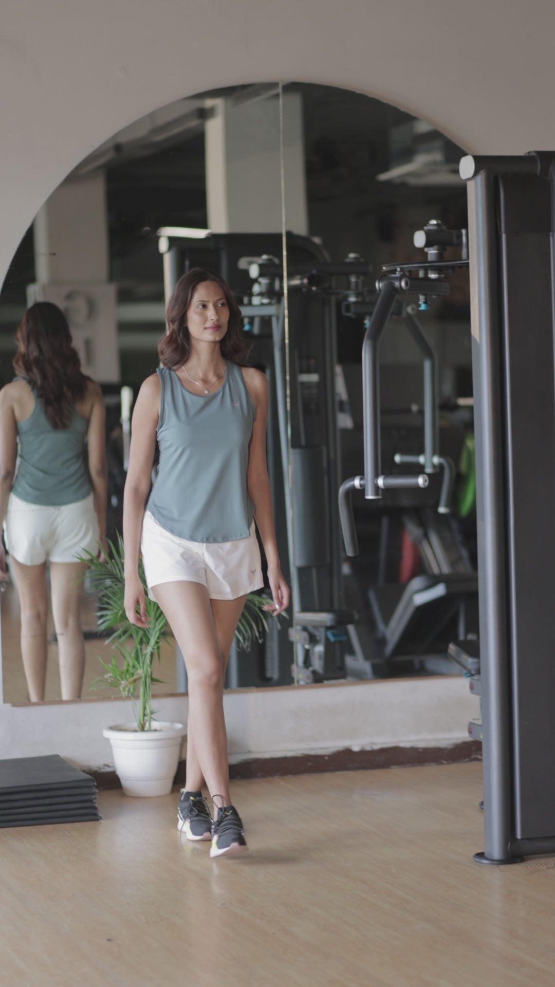 Falcon Training Sheer Perforated Tank – Bottega Green